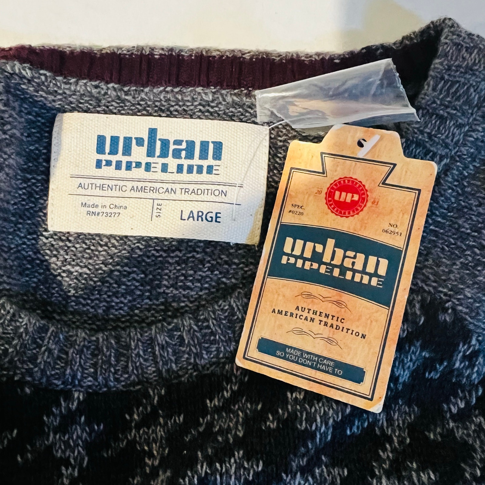 Urban Pipeline Men’s Houndstooth Crew Neck Sweater Size L Large Nwt Gray — image 4 of 8
